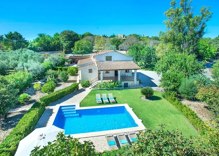 Villa Llosia By Vintage Travel