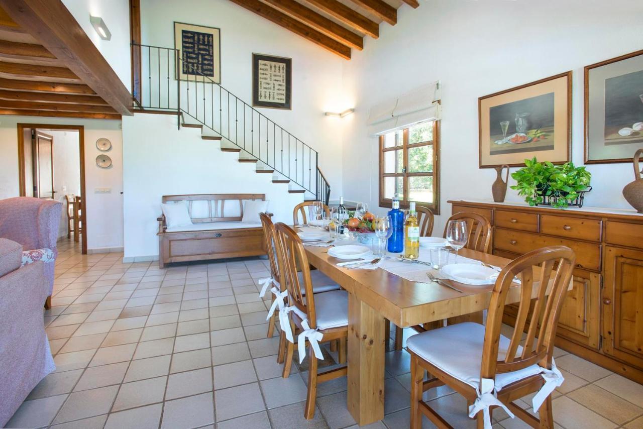 Llosia By Vintage Travel Villa